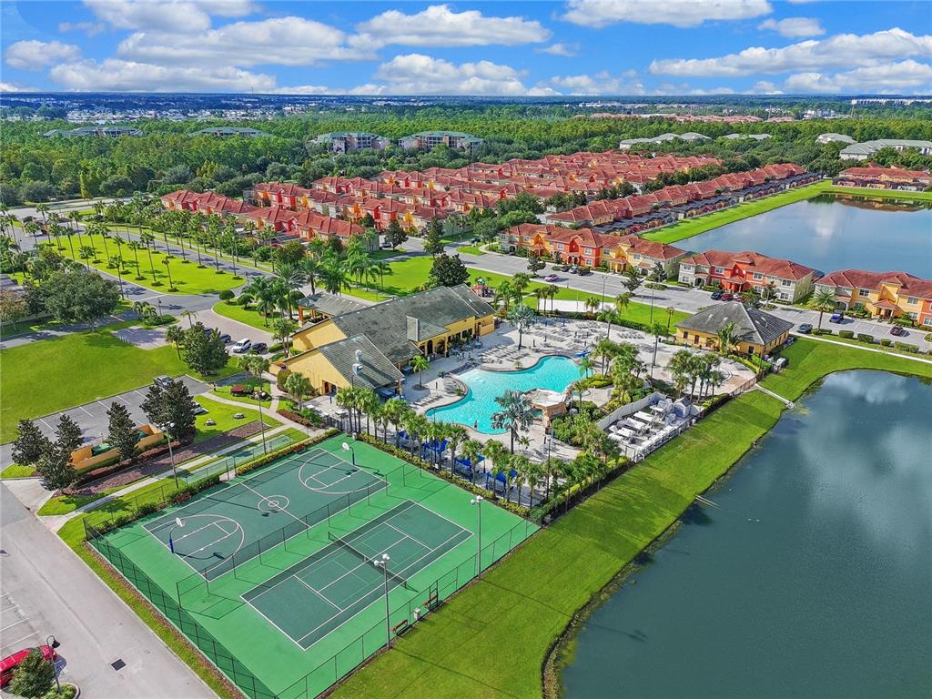 2942 Buccaneer Palm Road Kissimmee, FL 34747 - Photo 29 of 39 an aerial view of a golf course with outdoor space