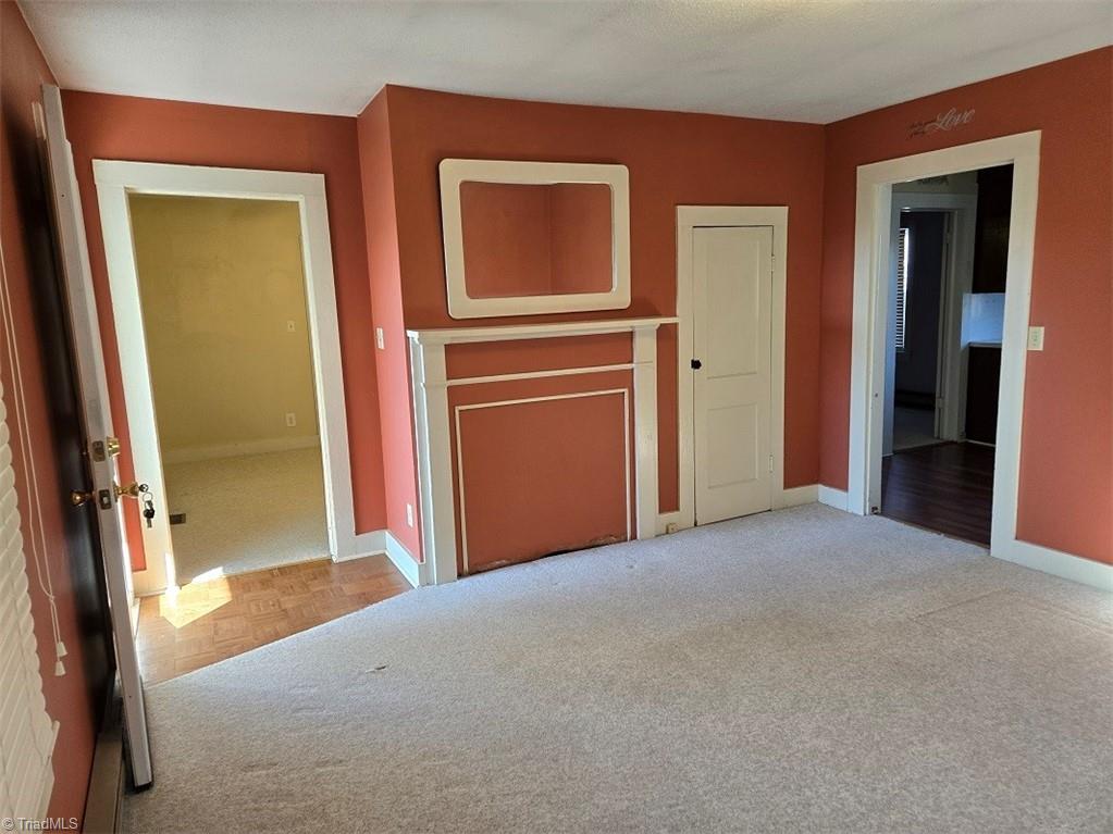 2790 Mountain View Church Road King, NC 27021 - Photo 13 of 24 Living Room with small closet