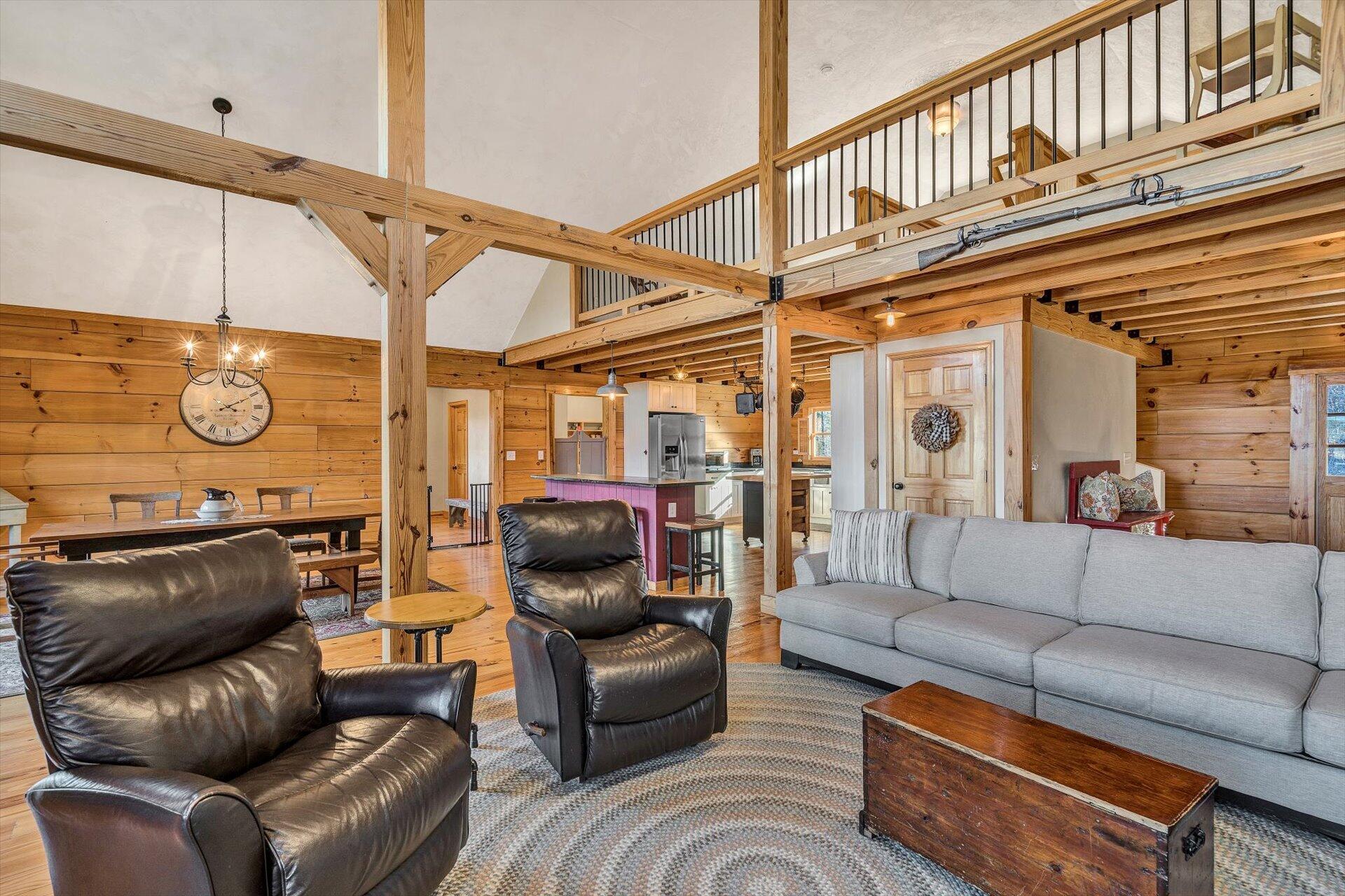 4076 Aerospace Road Roanoke, VA 24014 - Photo 18 of 62 a living room with furniture