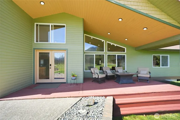 $1,185,000 | 16131 426th Avenue Southeast, Gold Bar, WA 98251