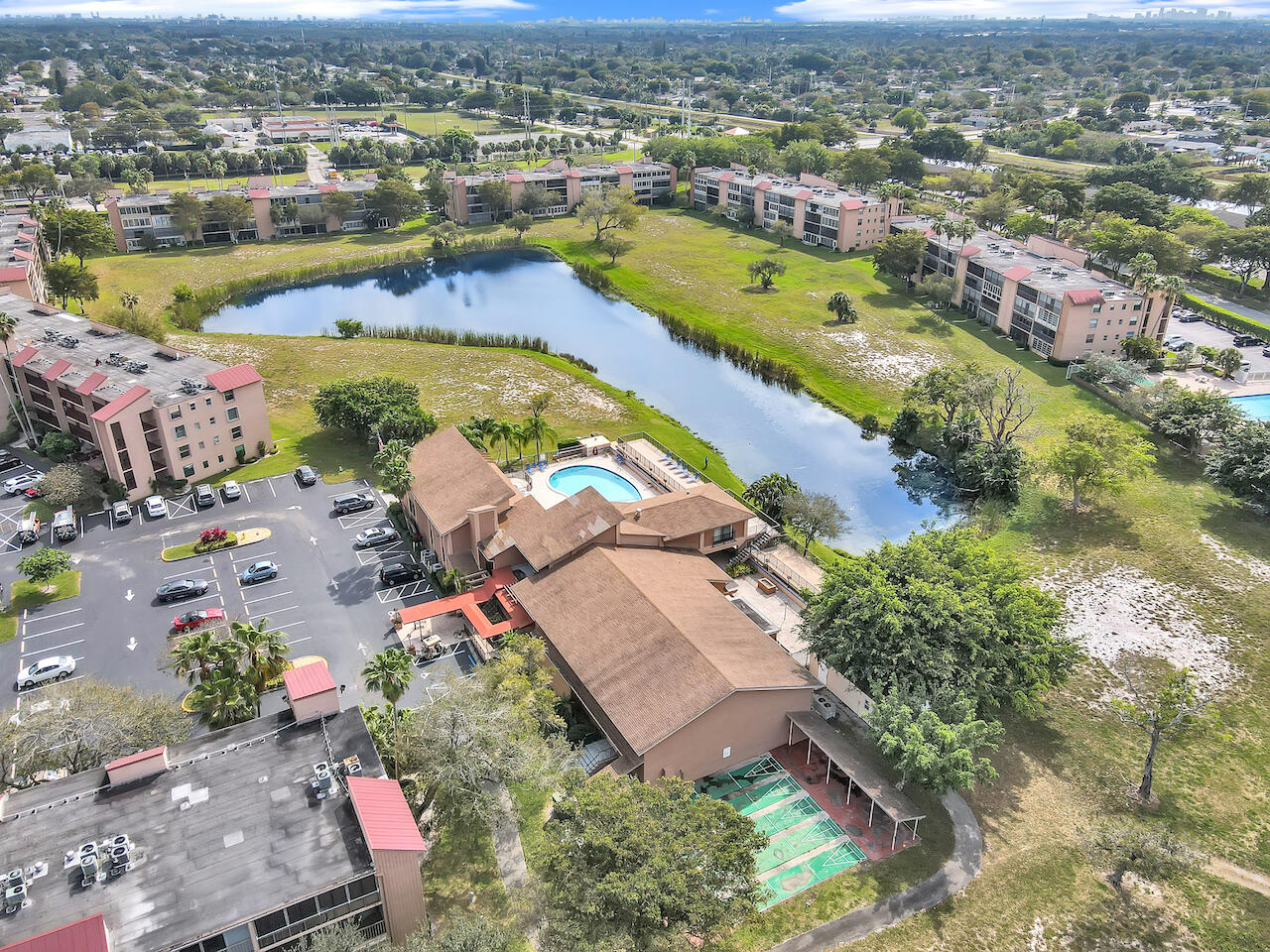 357 North Rock Island Road, Unit 105 Margate, FL 33063 - Photo 6 of 38 BocaRatonStudio 10