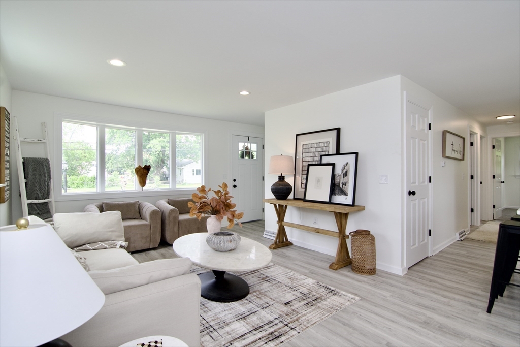 464 Poole Street Ludlow, MA 01056 - Photo 4 of 40