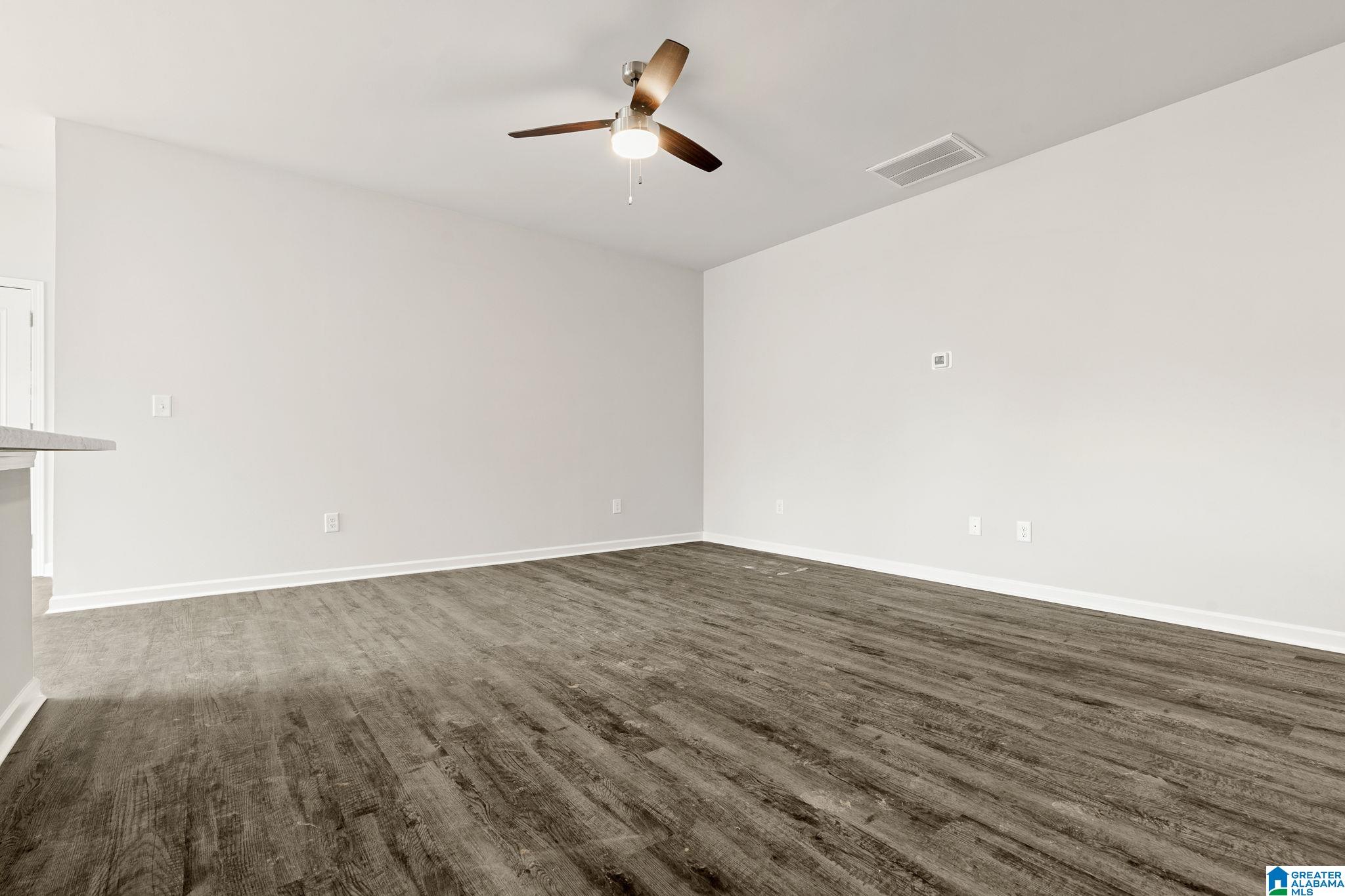 346 Amber Avenue Calera, AL 35040 - Photo 5 of 25