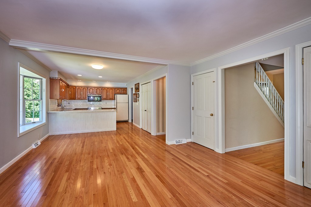 134 Russellville Road Southampton, MA 01073 - Photo 11 of 30 Gallery Image 11