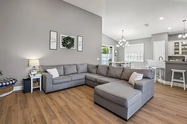 $2,700 | 5035 Northeast 125th Loop, Oxford, FL 34484