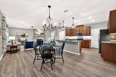 $349,000 | 326 Linden Street, Bastrop, TX 78602