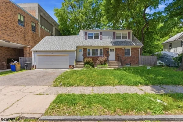 $2,800 | 55 Morris Street, Unit 1, East Orange, NJ 07017