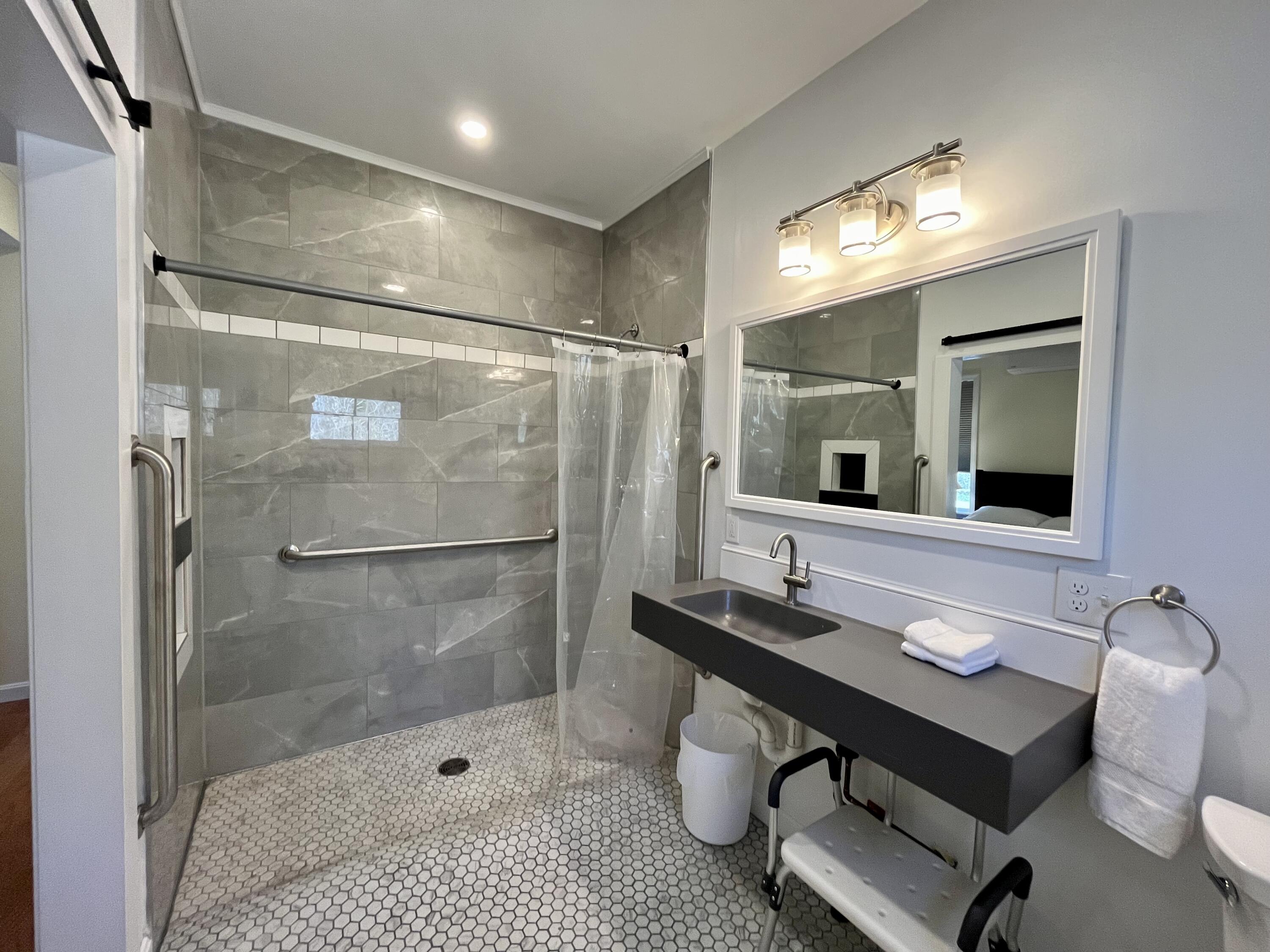 2 Mountain Avenue Bar Harbor, ME 04609 - Photo 13 of 28 Primary en suite