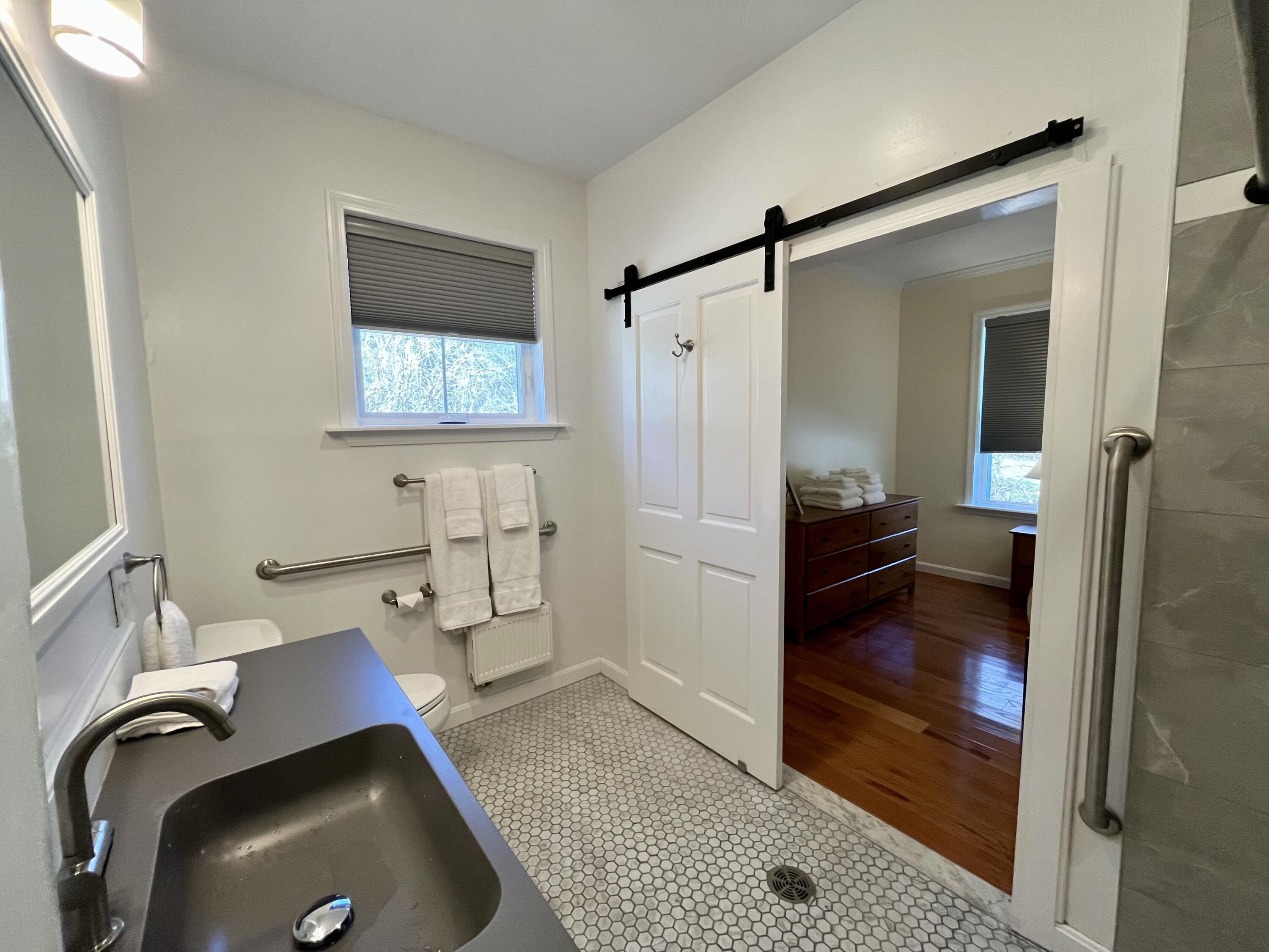 2 Mountain Avenue Bar Harbor, ME 04609 - Photo 14 of 28 Primary en suite