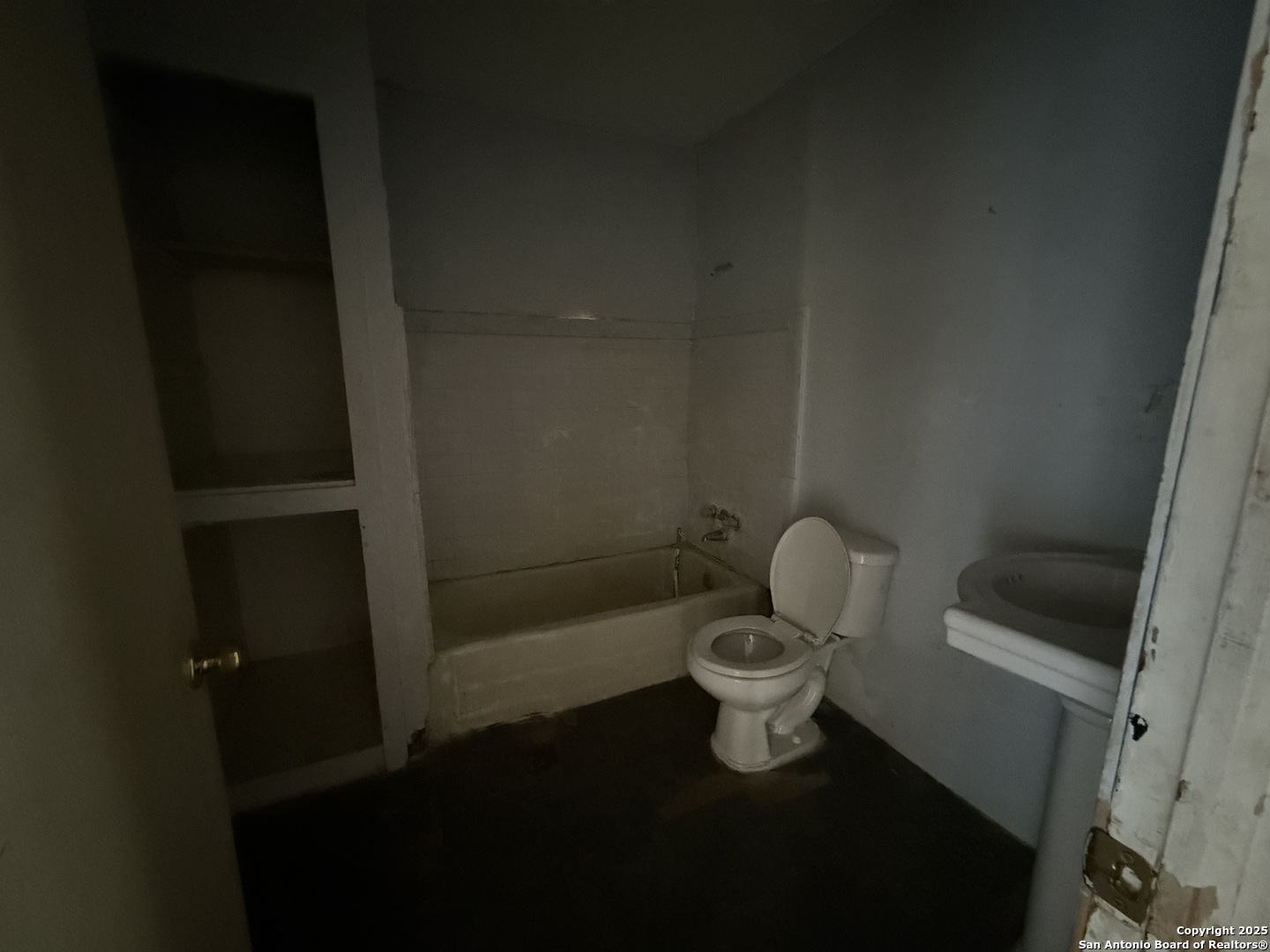 2016 Brown Jourdanton, TX 78026 - Photo 11 of 17