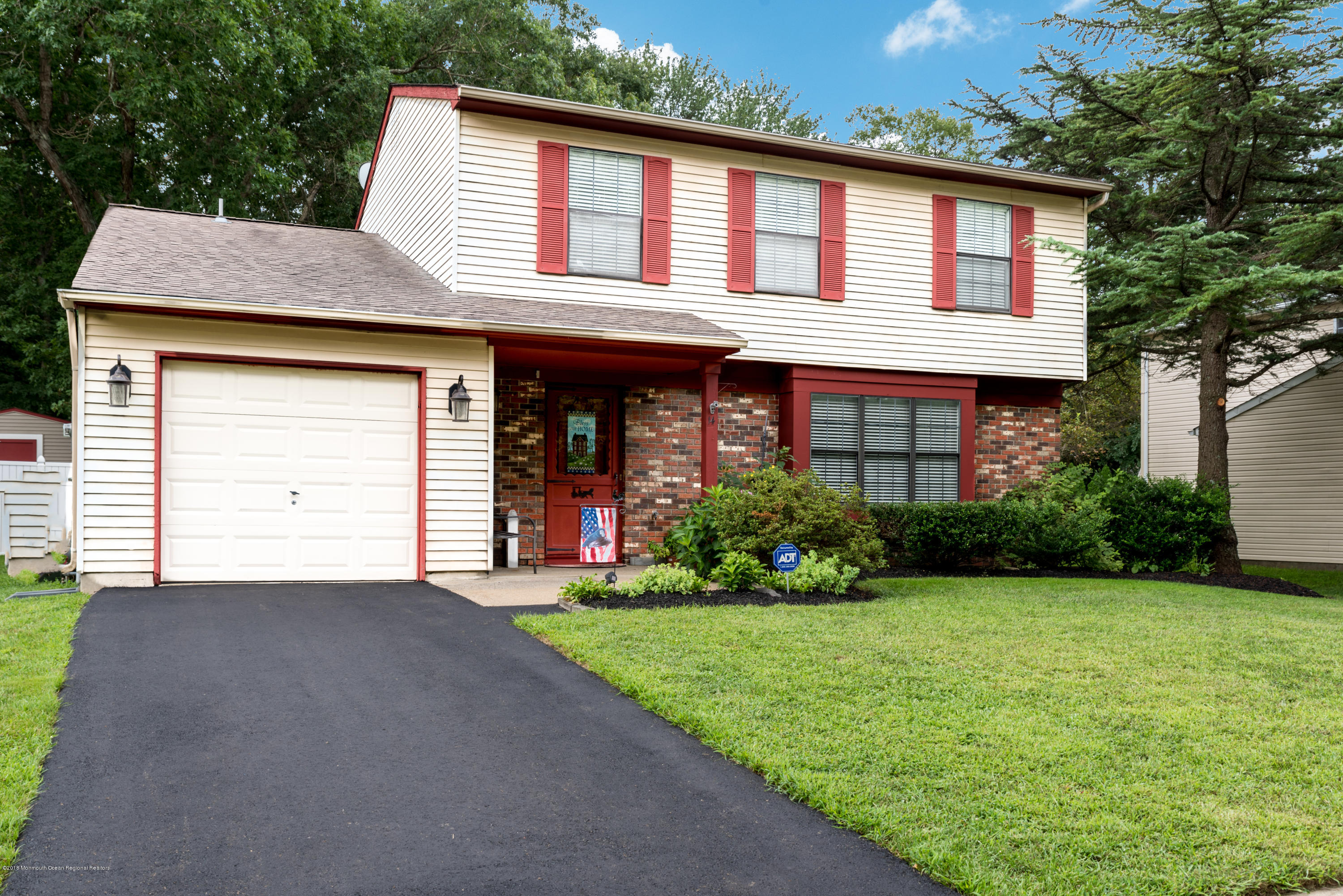 14 Colonial Court Howell, NJ 07731 - Photo 1 of 27 14 Colonial Ct (1 of 31)