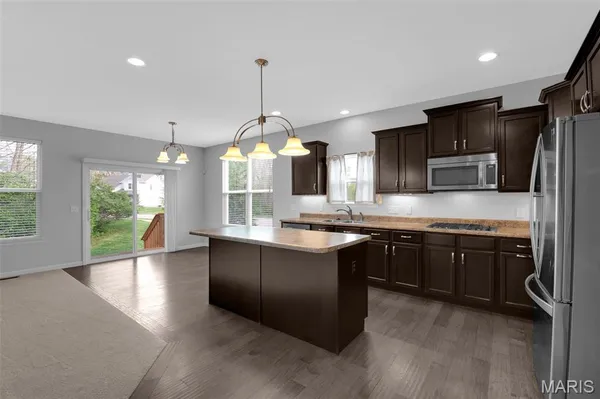 $524,999 | 917 Summit Oaks Drive, Eureka, MO 63025