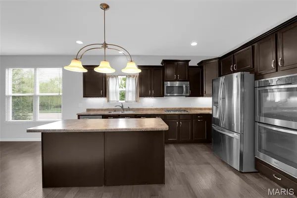 $524,999 | 917 Summit Oaks Drive, Eureka, MO 63025