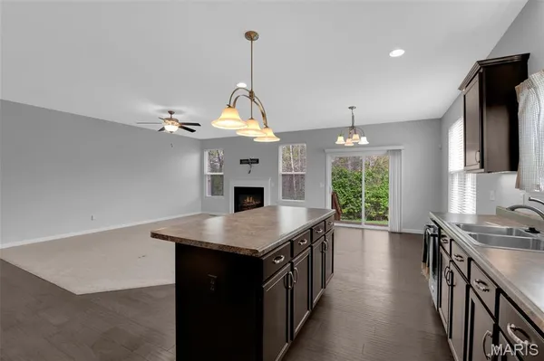 $524,999 | 917 Summit Oaks Drive, Eureka, MO 63025