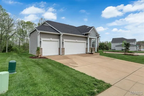 $524,999 | 917 Summit Oaks Drive, Eureka, MO 63025
