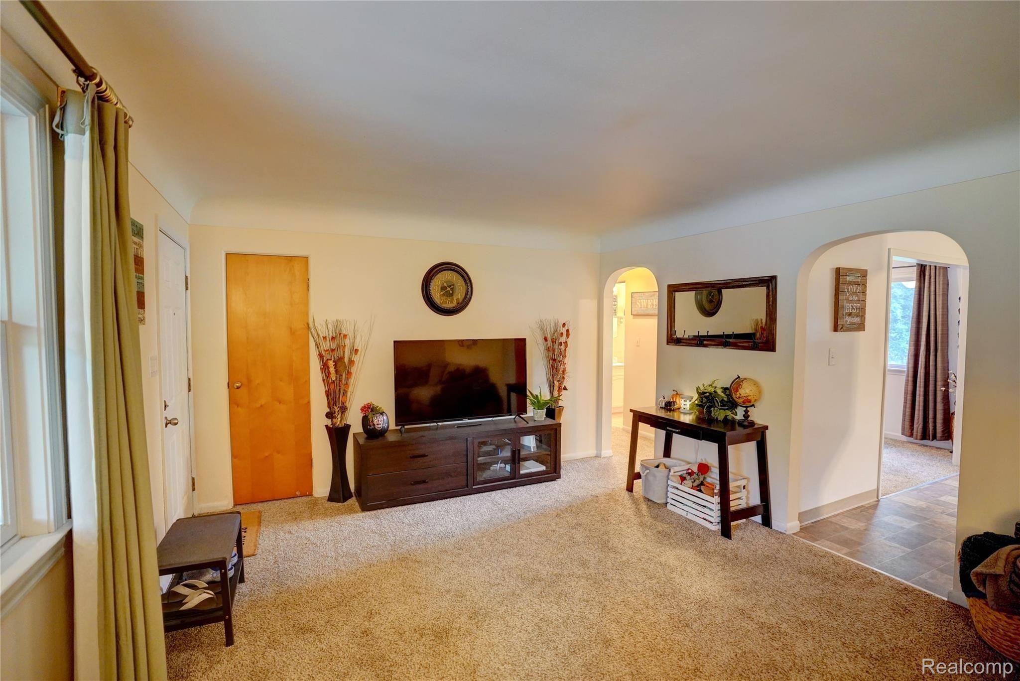7187 Coldwater Road Flushing, MI 48433 - Photo 8 of 39 7187 Coldwater Rd 22.jpg