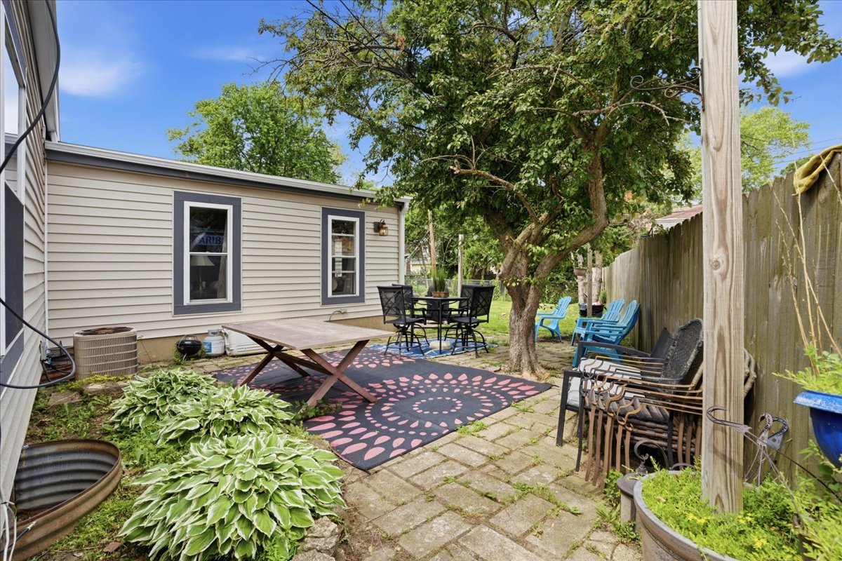 551 Sunset Drive Elgin, IL 60123 - Photo 24 of 27