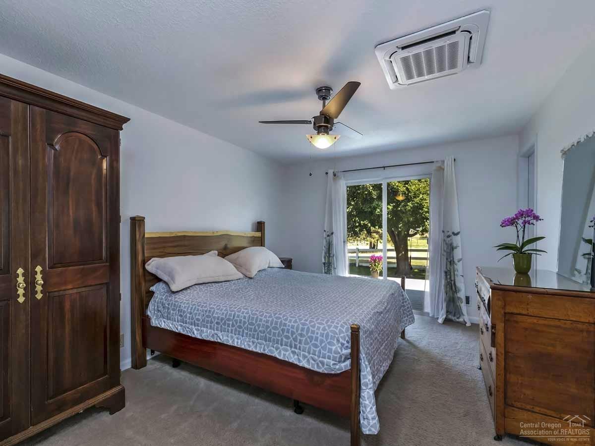 23360 Bear Creek Road Bend, OR 97701 - Photo 8 of 25 Gallery Image 8