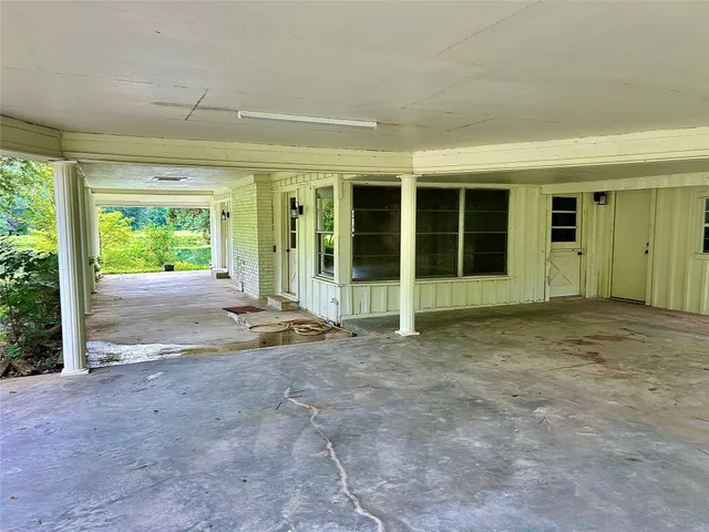 a view of an entrance of the house