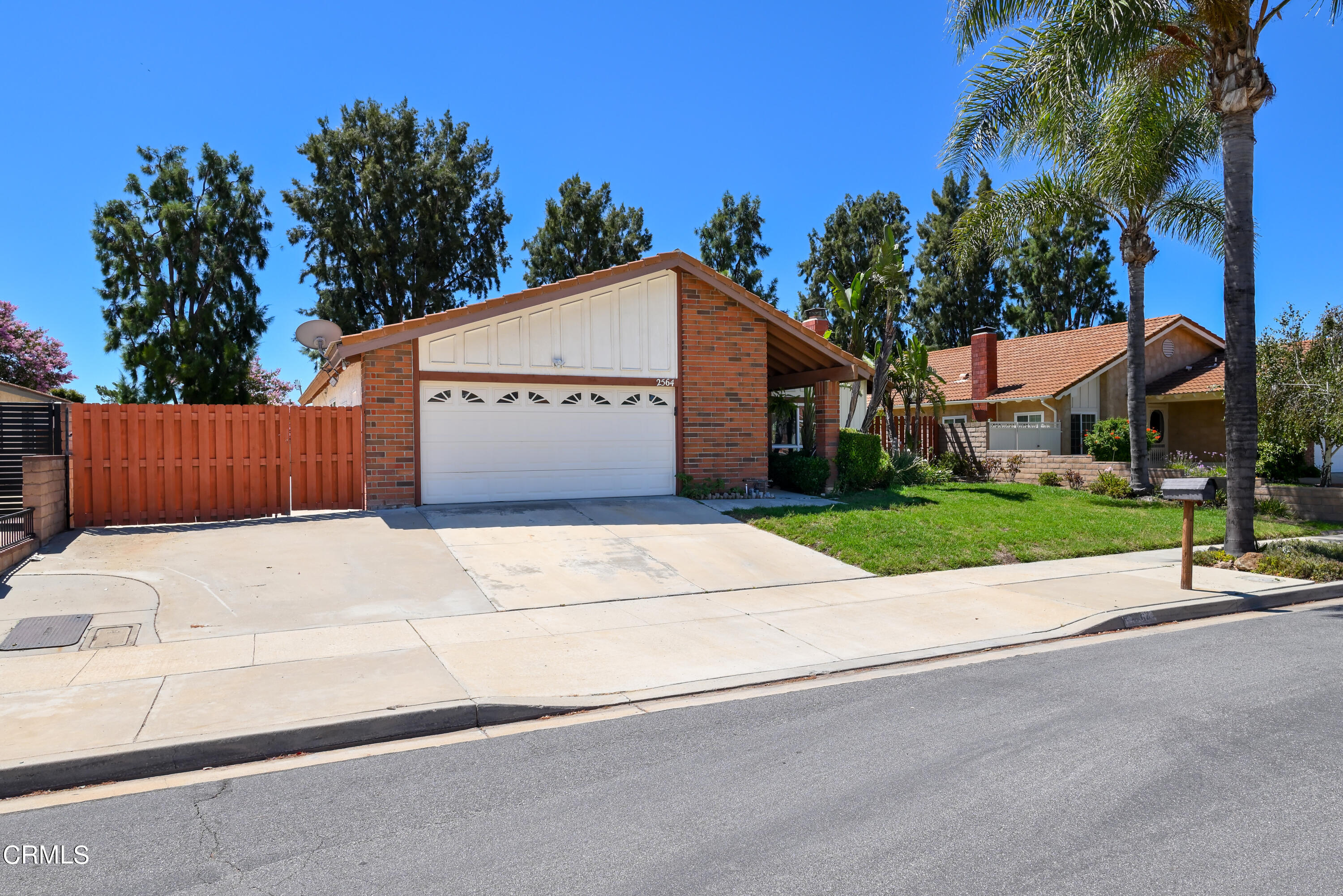 2564 Roxy Street Simi Valley, CA 93065 - Photo 3 of 25 a view of backyard of house