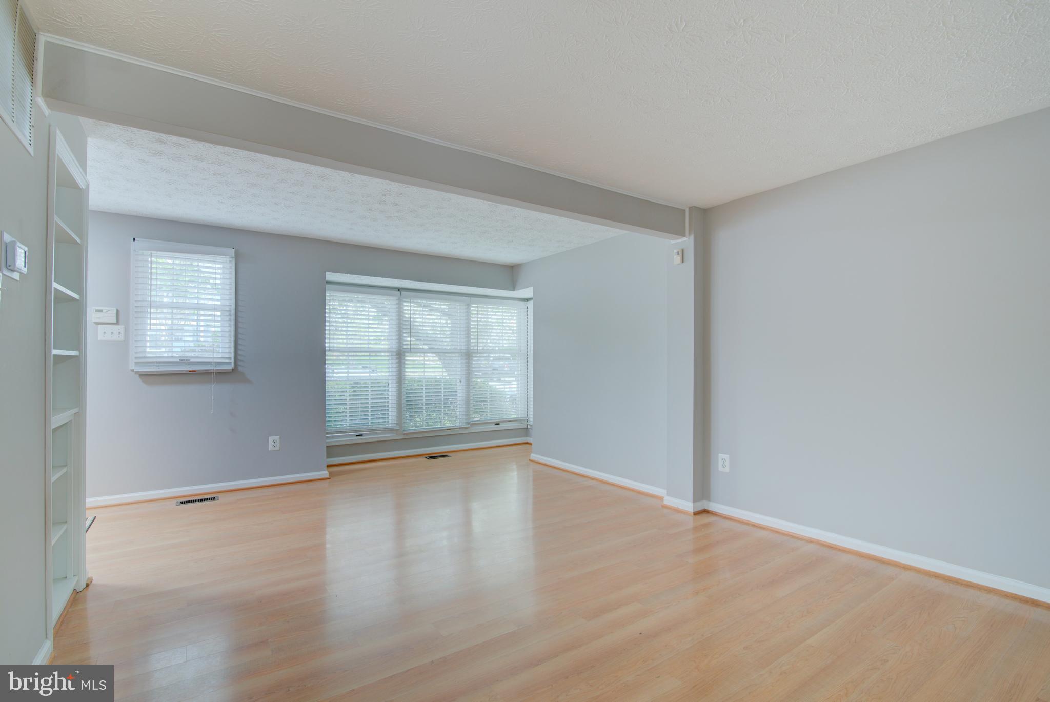 1552 Poplar Grove Drive Reston, VA 20194 - Photo 11 of 56