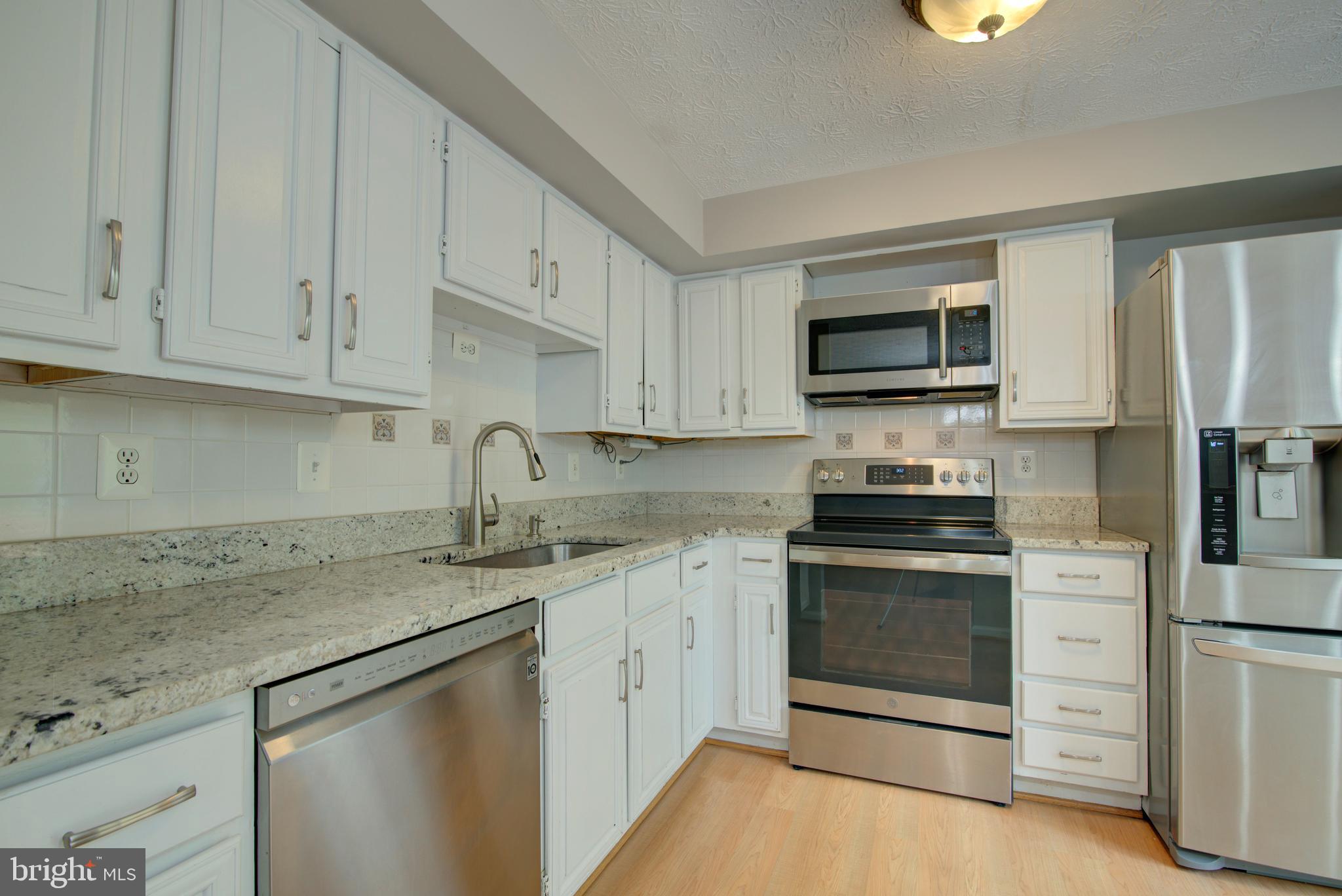 1552 Poplar Grove Drive Reston, VA 20194 - Photo 16 of 56