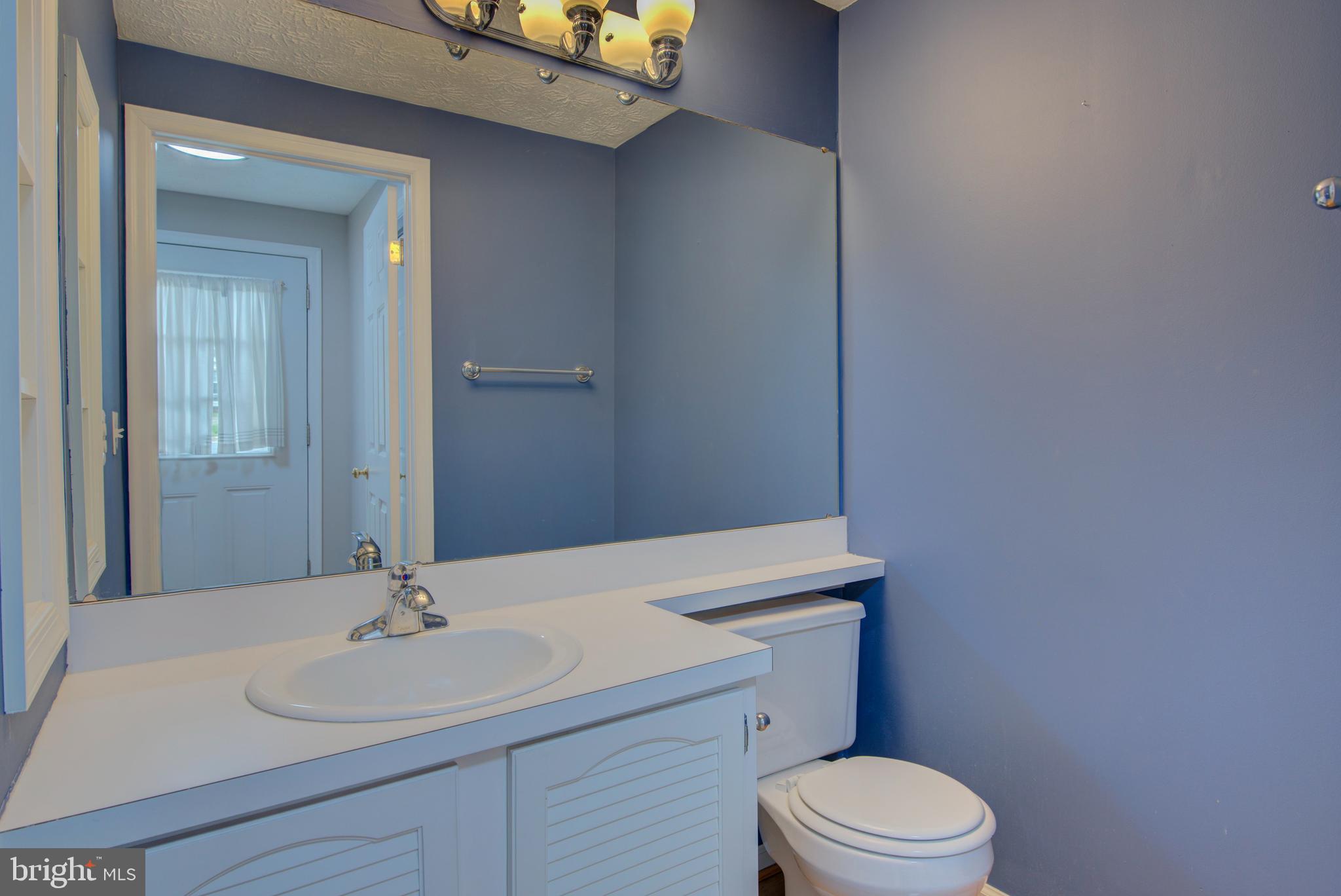 1552 Poplar Grove Drive Reston, VA 20194 - Photo 19 of 56