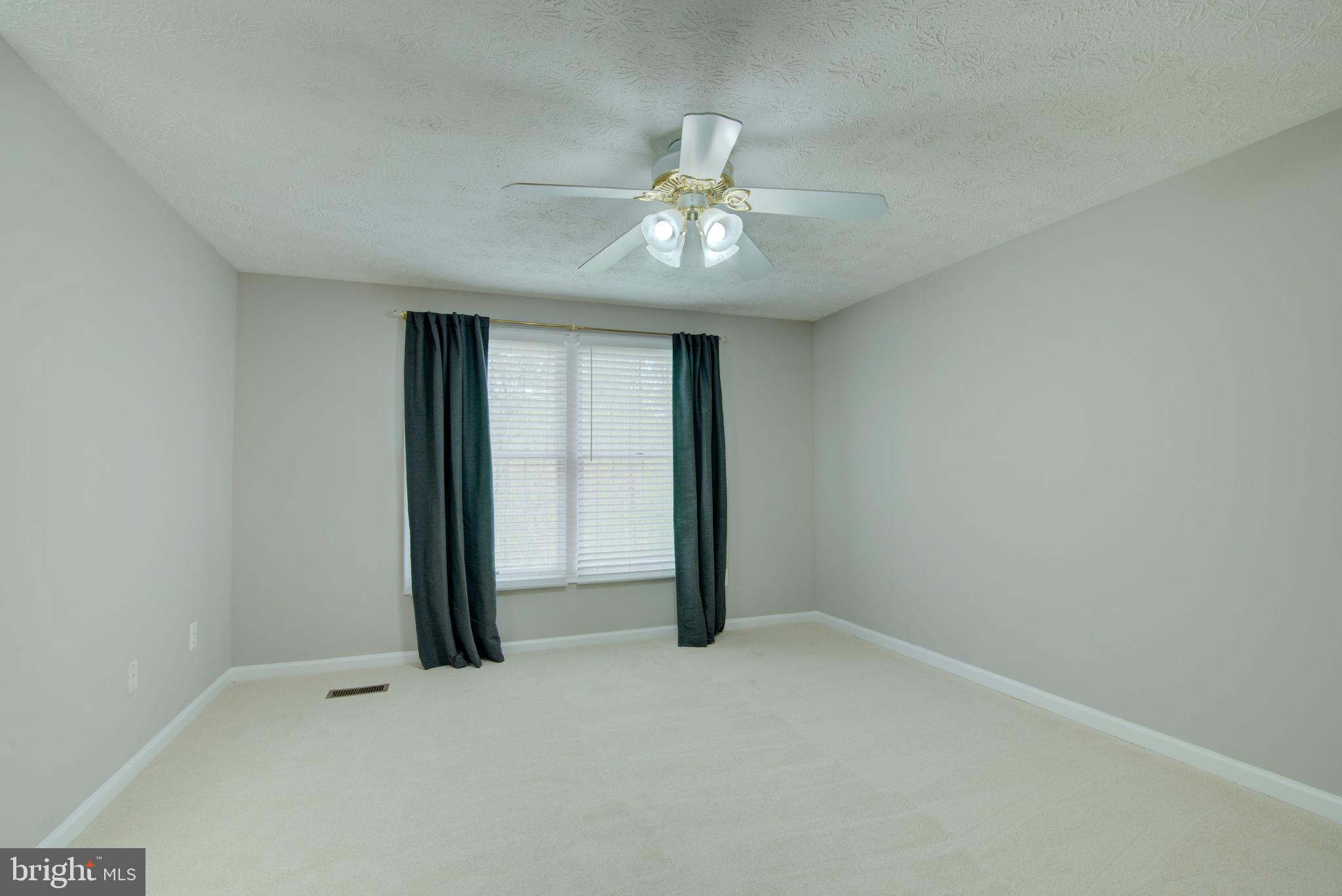 1552 Poplar Grove Drive Reston, VA 20194 - Photo 22 of 56