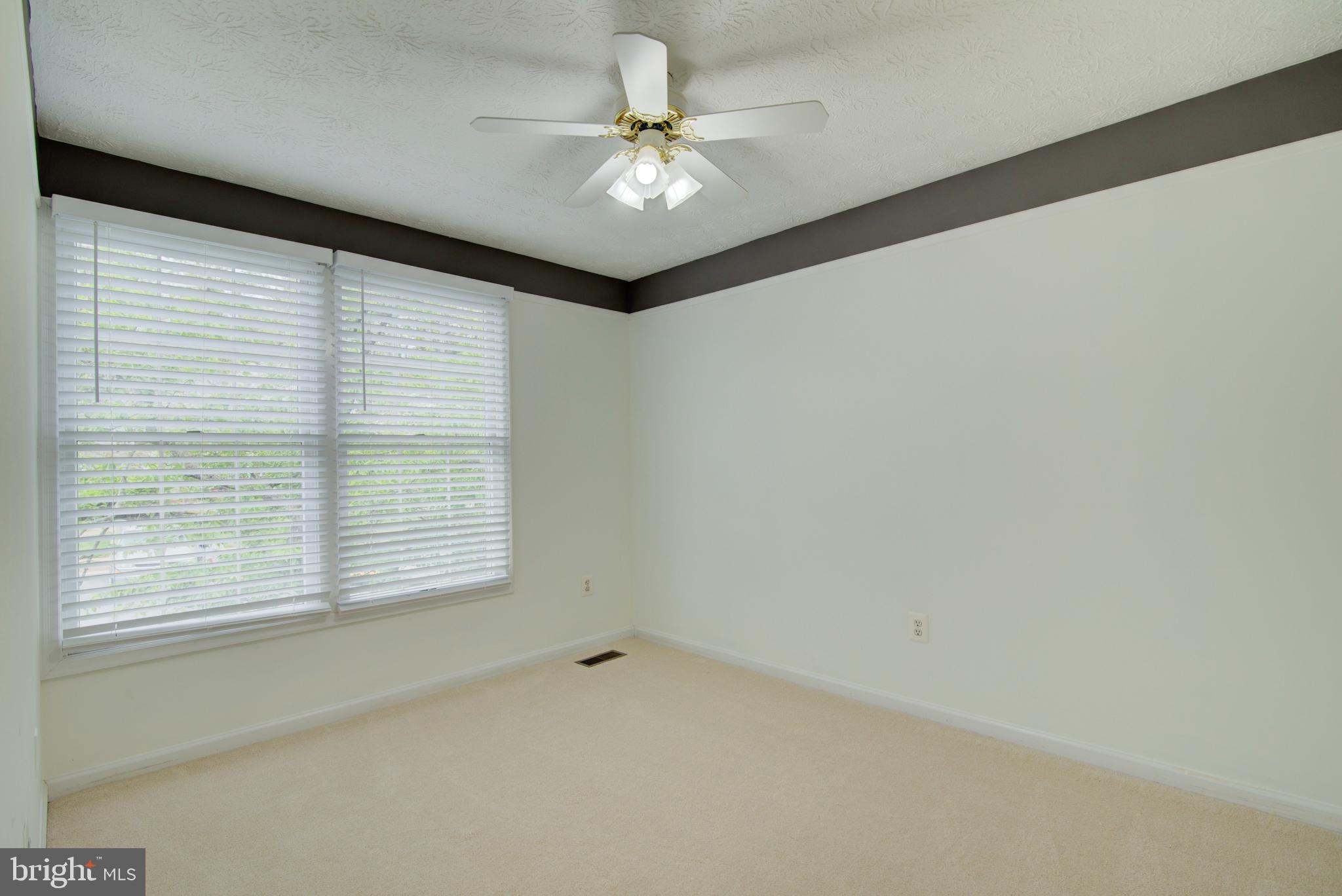 1552 Poplar Grove Drive Reston, VA 20194 - Photo 32 of 56