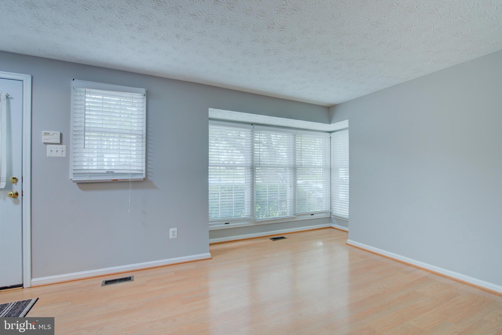 1552 Poplar Grove Drive Reston, VA 20194 - Photo 8 of 56