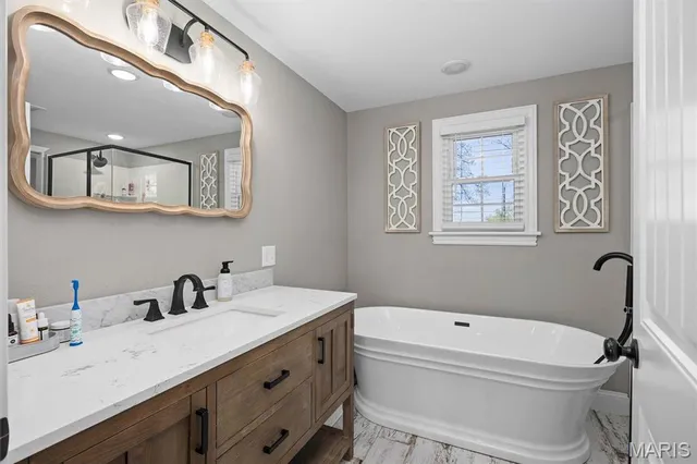 $529,900 | 21510 Keyesport Road, Keyesport, IL 62253