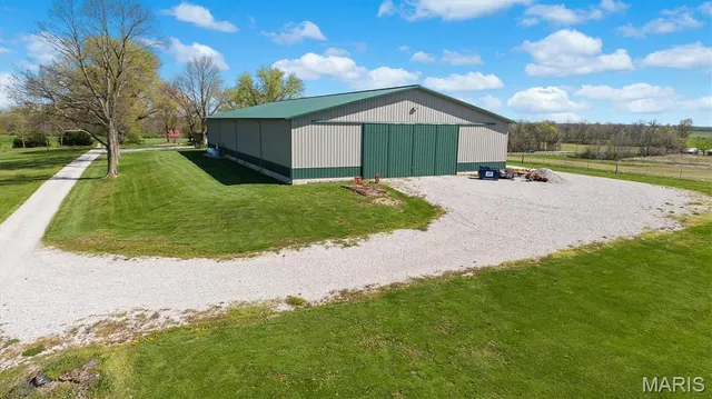 $529,900 | 21510 Keyesport Road, Keyesport, IL 62253