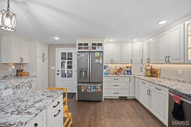 $529,900 | 21510 Keyesport Road, Keyesport, IL 62253