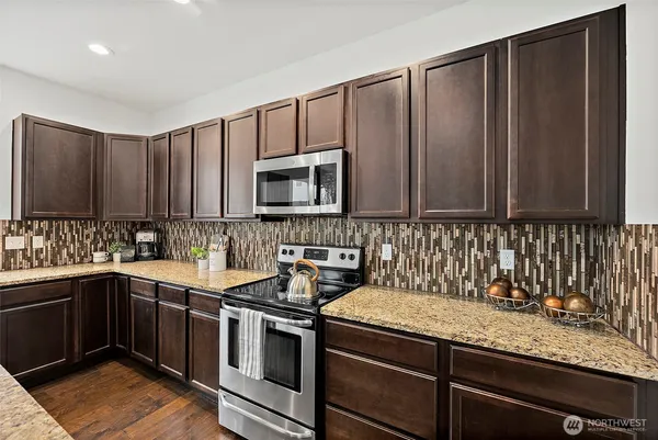 $699,995 | 11411 Ashton Avenue East, Bonney Lake, WA 98391