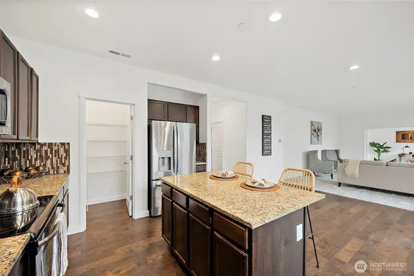 $699,995 | 11411 Ashton Avenue East, Bonney Lake, WA 98391