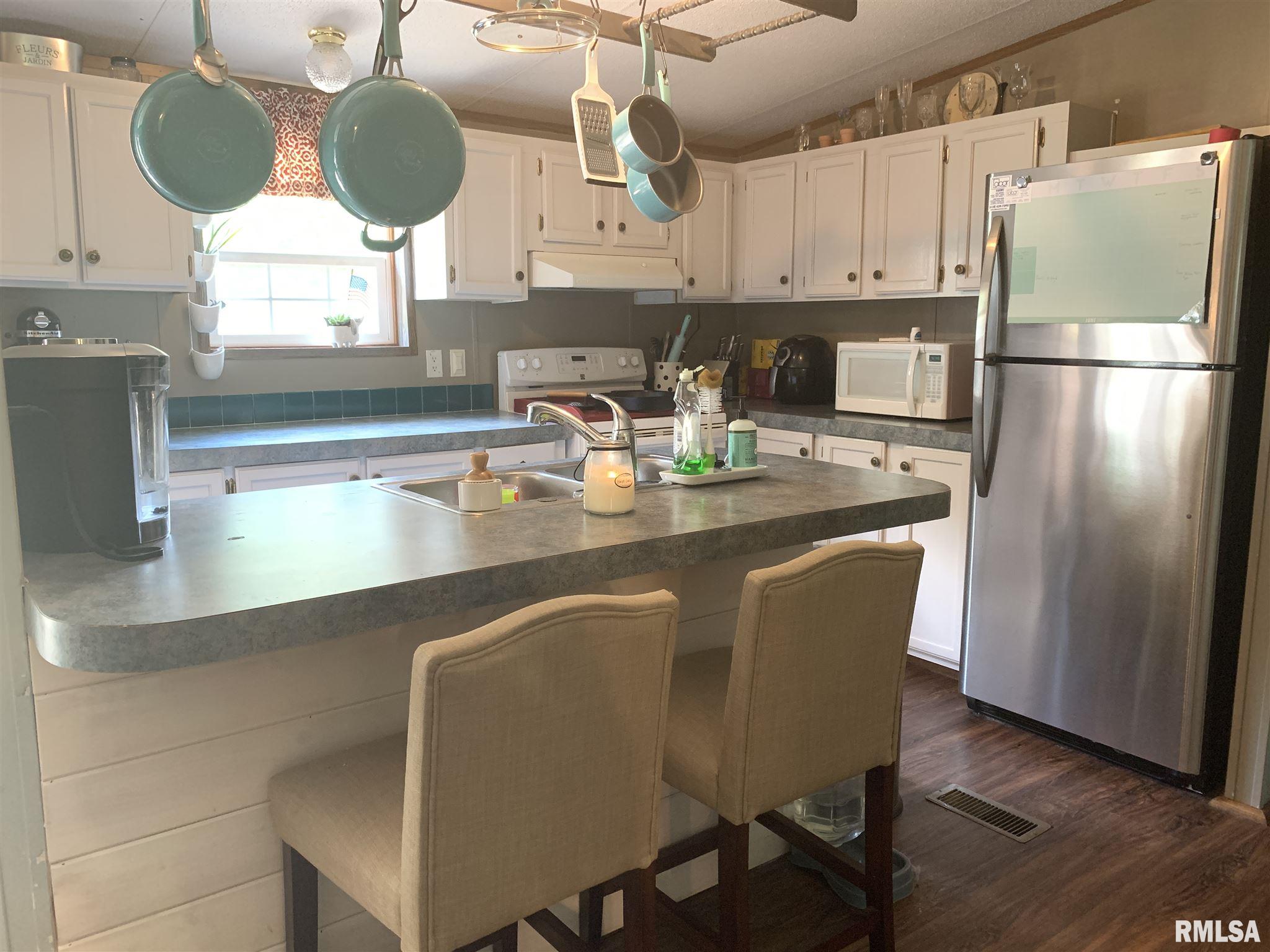 13568 Paulton Road Pittsburg, IL 62974 - Photo 9 of 16