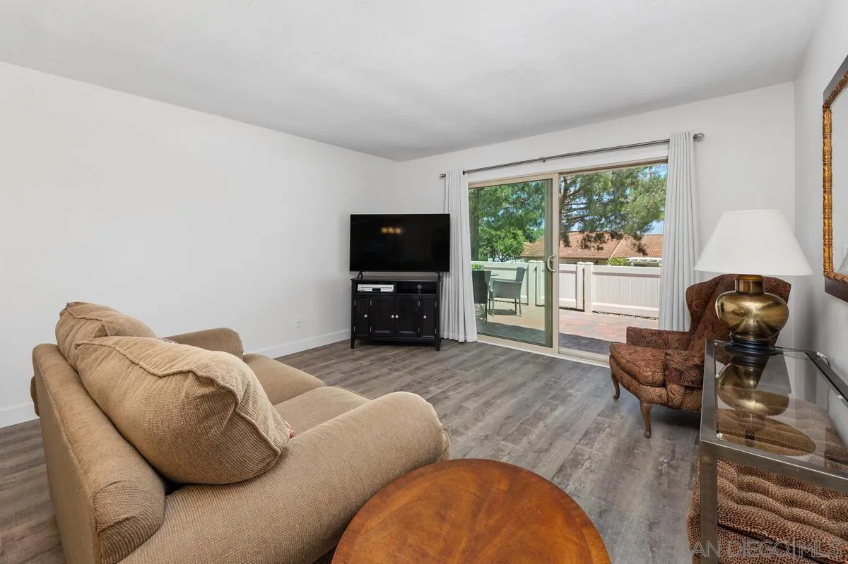 358 Abington Road Encinitas, CA 92024 - Photo 9 of 33 Gallery Image 9