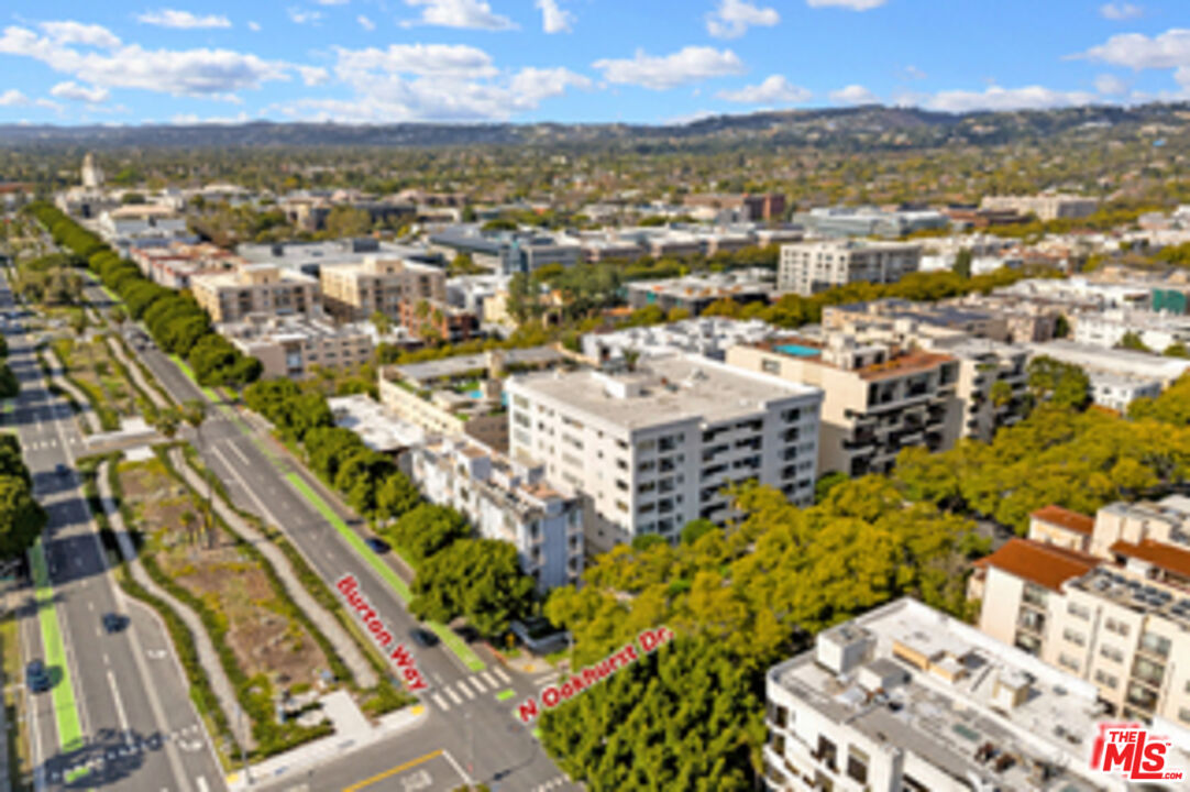 321 North Oakhurst Drive, Unit 403 Beverly Hills, CA 90210 - Photo 35 of 42 a view of city