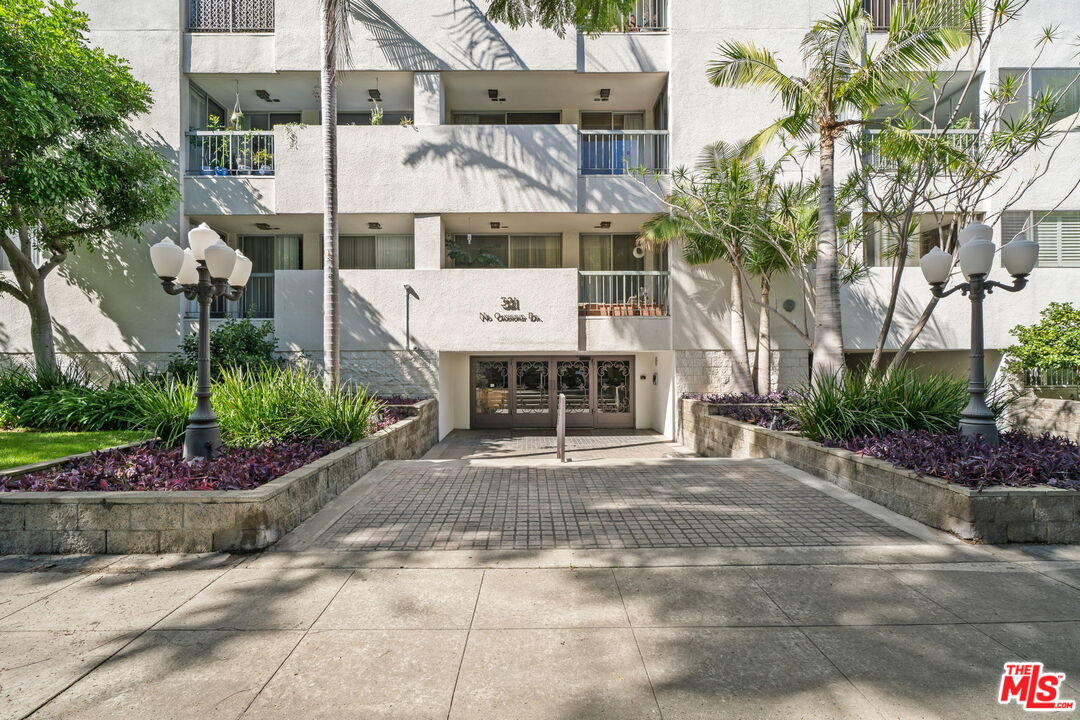 321 North Oakhurst Drive, Unit 403 Beverly Hills, CA 90210 - Photo 39 of 42