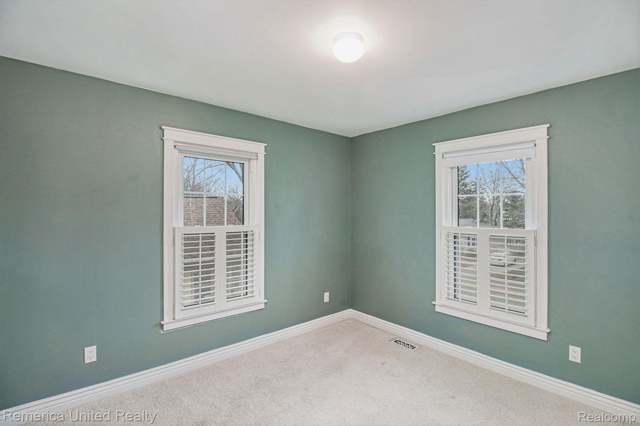 127 North Holcomb Road Clarkston, MI 48346 - Photo 15 of 27