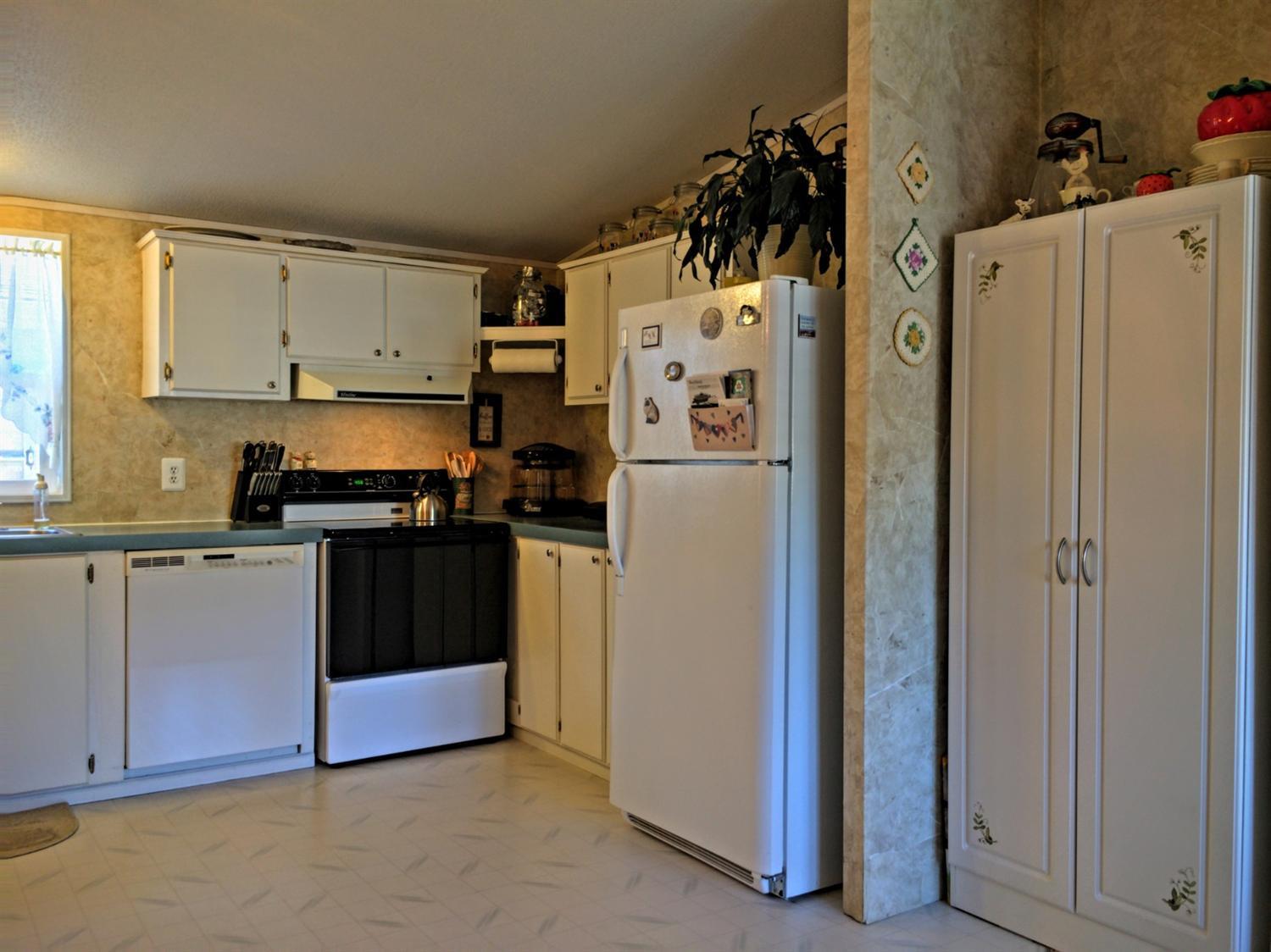 657 Clearview Way Eagle Point, OR 97524 - Photo 5 of 17 Additional Photo