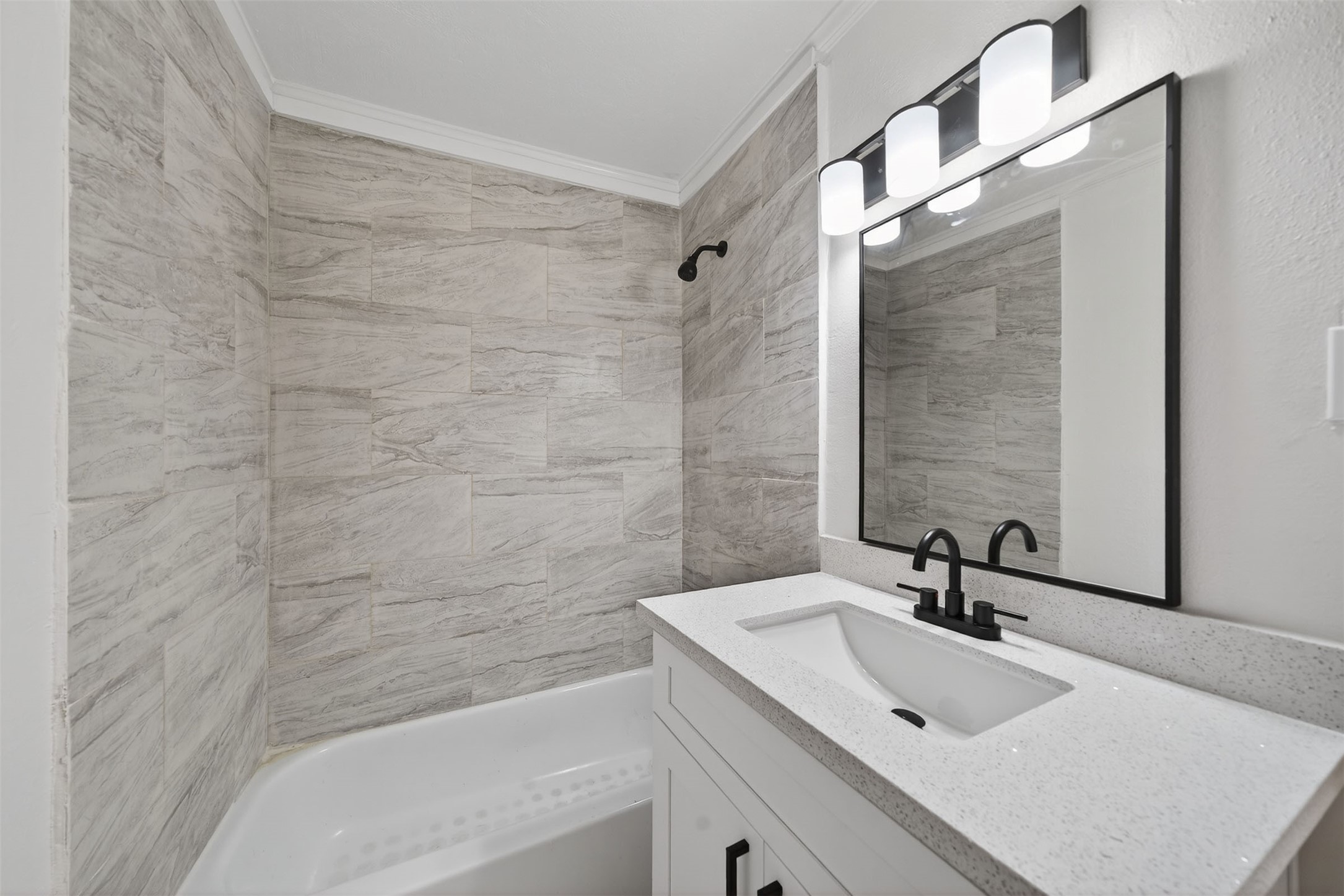 907 South 3rd Street La Porte, TX 77571 - Photo 19 of 38