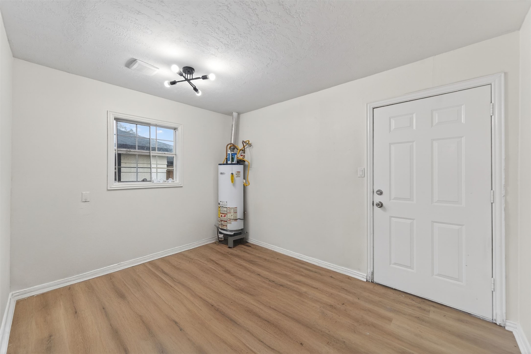 907 South 3rd Street La Porte, TX 77571 - Photo 37 of 38