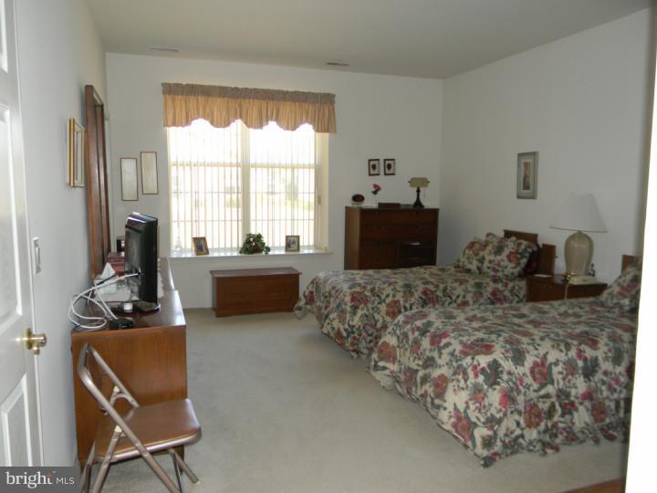 59 Mayfair Road Southampton, NJ 08088 - Photo 13 of 19 Gallery Image 13