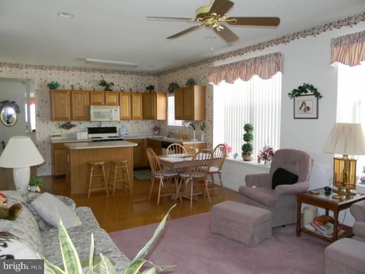 59 Mayfair Road Southampton, NJ 08088 - Photo 9 of 19 Gallery Image 9