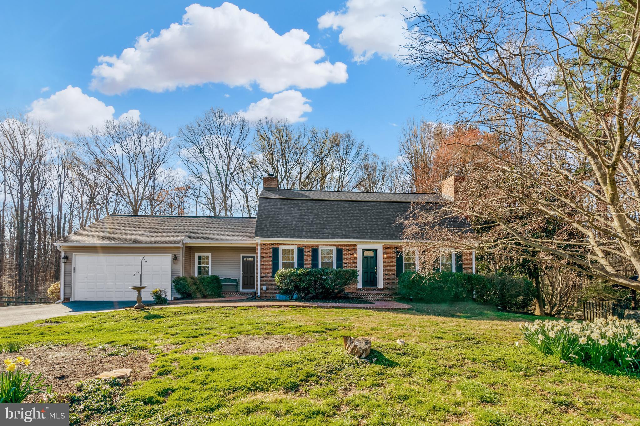 11815 Chapel Road Clifton, VA 20124 - Photo 3 of 59 Gallery Image 3