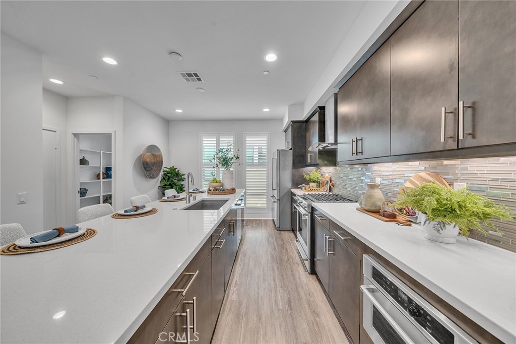 687 Doheny Costa Mesa, CA 92627 - Photo 12 of 59