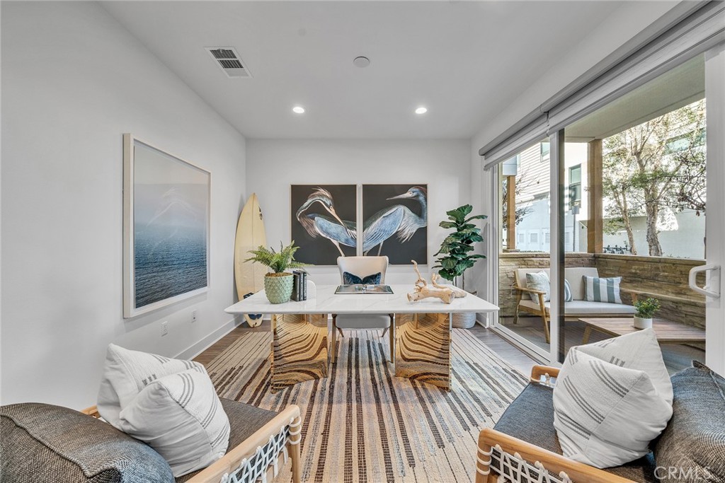 687 Doheny Costa Mesa, CA 92627 - Photo 2 of 59