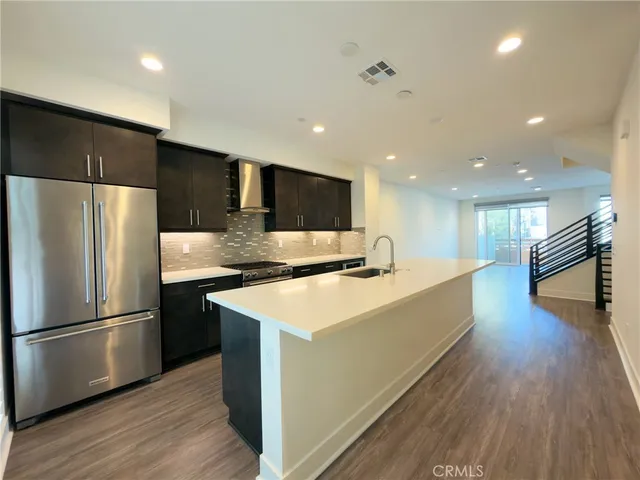 $1,499,000 | 687 Doheny, Costa Mesa, CA 92627
