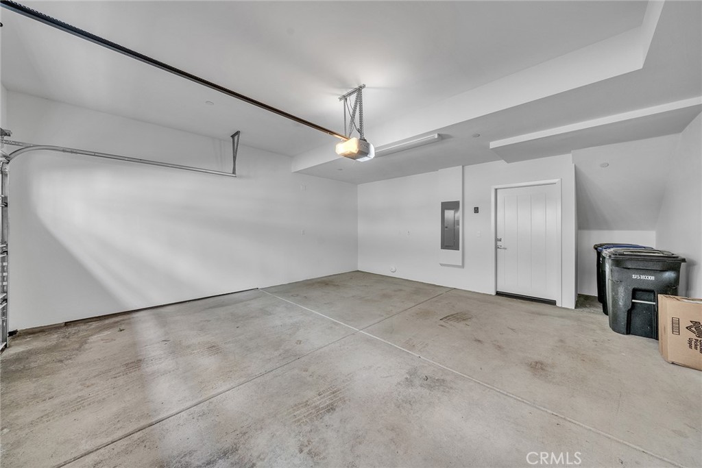 687 Doheny Costa Mesa, CA 92627 - Photo 46 of 59